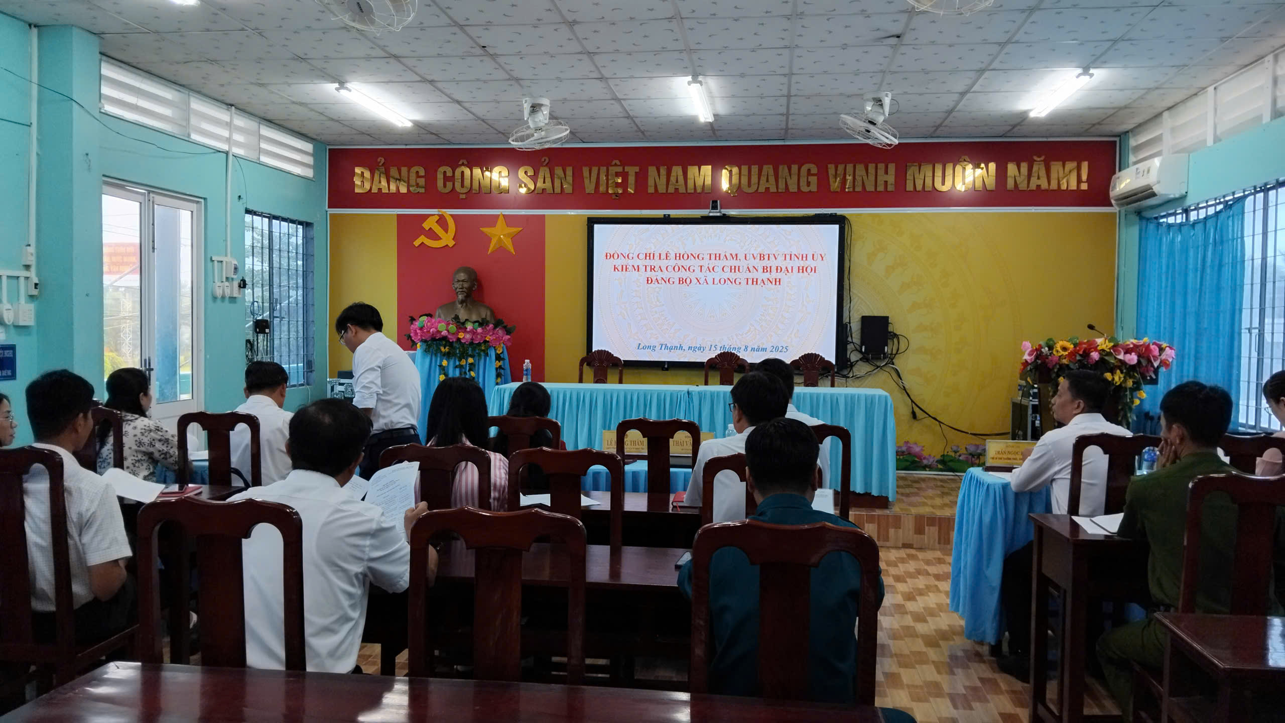 dang-uy-xa-long-thanh-chuan-bi-chu-dao-cho-dai-hoi-dang-bo-lan-thu-i-nhiem-ky-2025-2030
